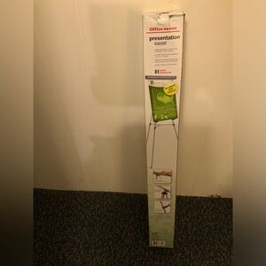 EASEL BY OFFICE DEPOT